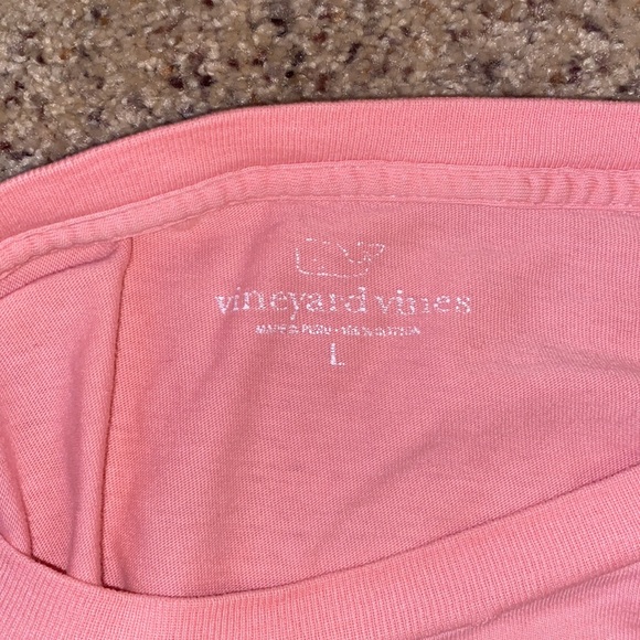 Large Vineyard vines dark pink long sleeve - Picture 3 of 3